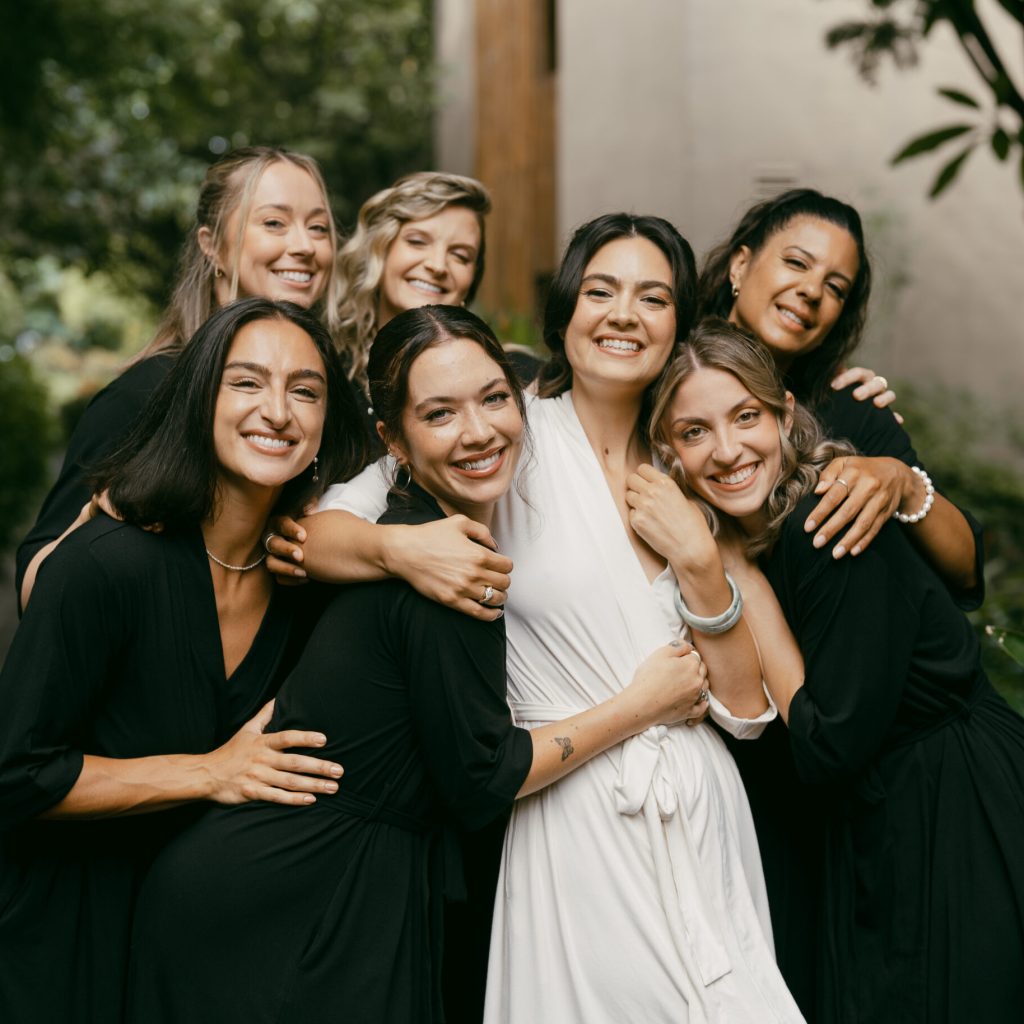 Bridal Makeup Artist in Costa Rica – Flawless Wedding Look. A bride receiving professional bridal makeup services in Costa Rica.